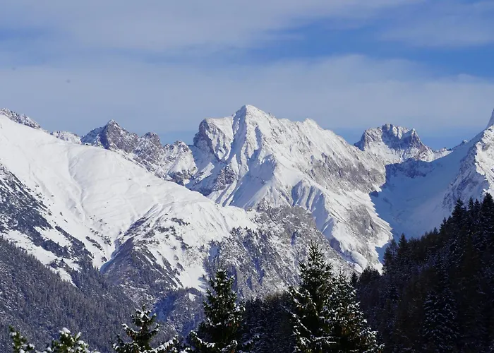 Quality Hosts Arlberg - Hotel Goldenes Kreuz B&B - Sommerkarte Premium Inklusive